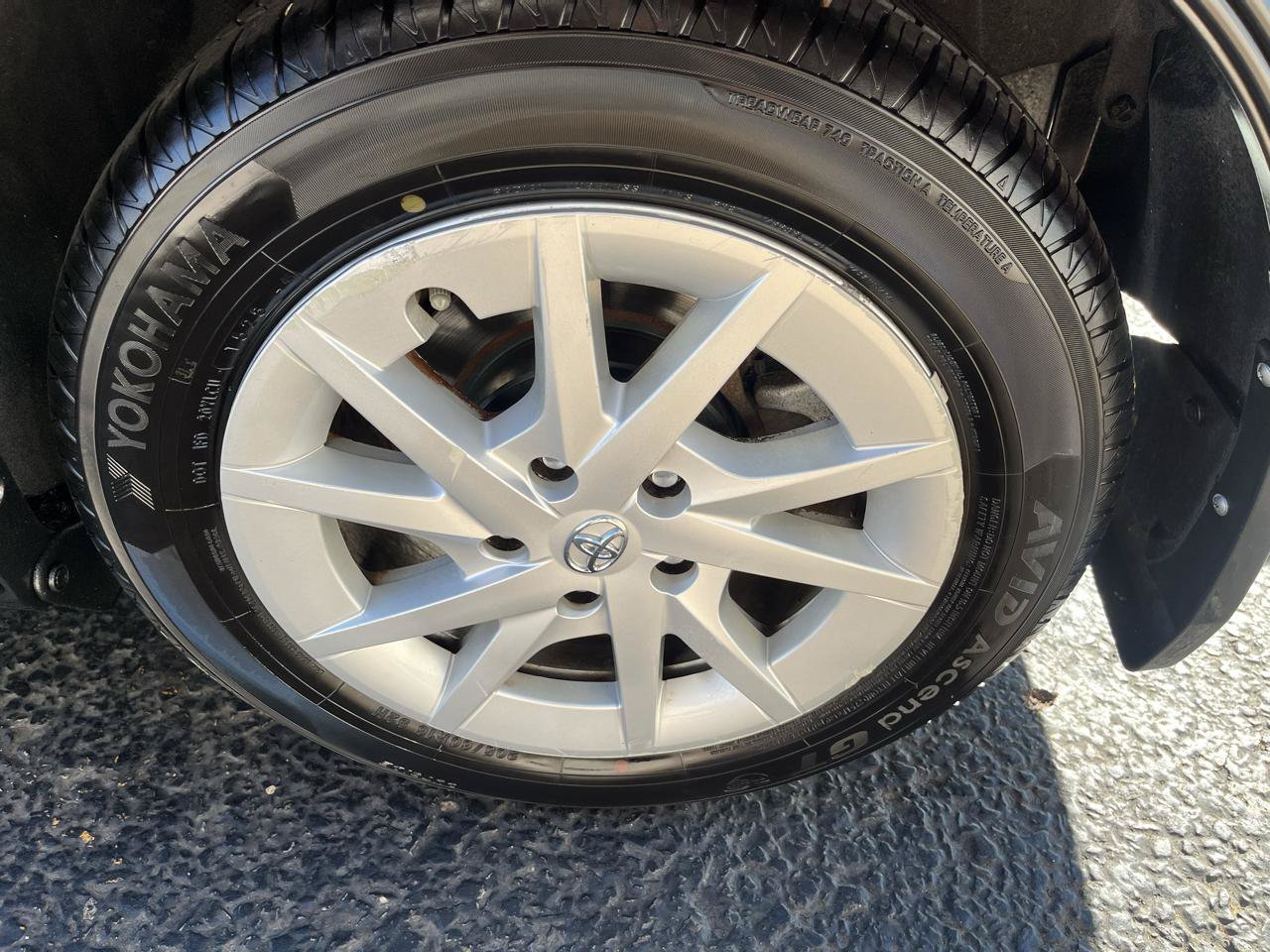 Used 2013 Toyota Prius V Three FWD image 16
