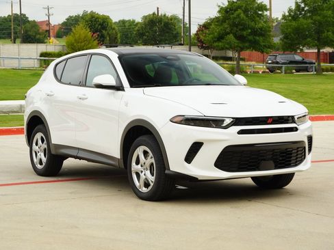 Used 2024 Dodge Hornet GT Plus AWD/4WD image 6