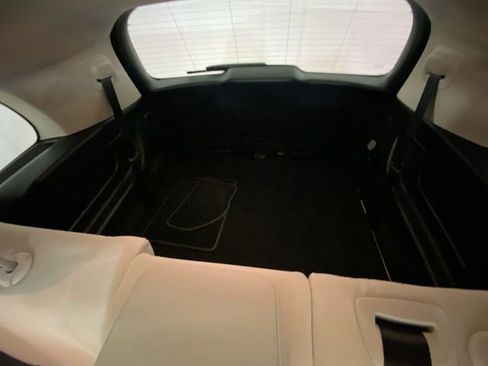 Used 2020 Mercedes-Benz GLB 250 4MATIC image 12