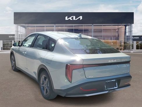 Certified 2025 Kia K4 LXS image 4