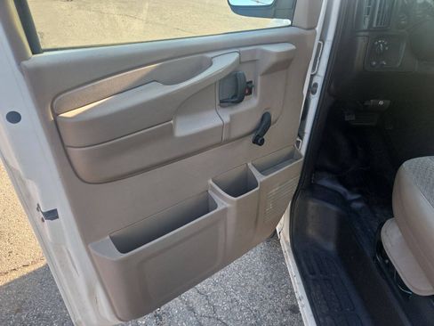 Used 2007 Chevrolet Express 2500 RWD image 15