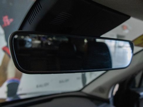 Used 2025 Kia Sportage EX image 13