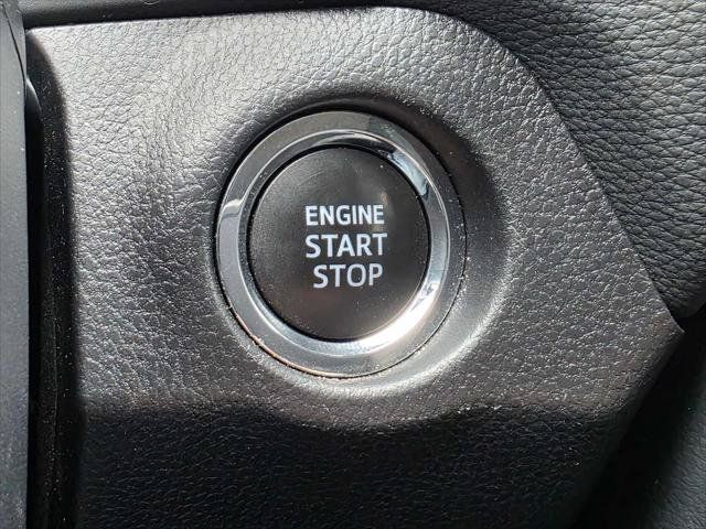 Used 2025 Toyota RAV4 XLE AWD/4WD image 32