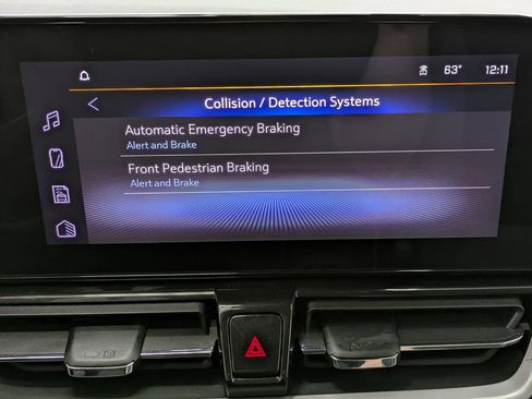 Used 2025 Chevrolet TrailBlazer LT AWD/4WD image 6