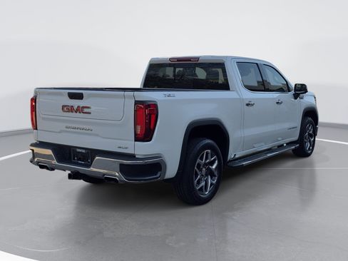 Used 2023 GMC Sierra 1500 SLT w/ SLT Premium Package AWD/4WD image 3