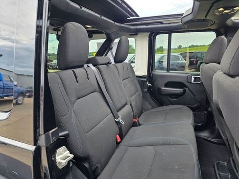 Used 2023 Jeep Wrangler Unlimited Rubicon 4xe w/ Cold Weather Group AWD/4WD image 22