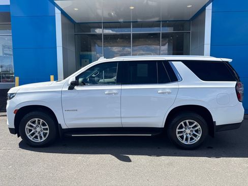 Used 2022 Chevrolet Tahoe LT w/ Luxury Package AWD/4WD image 9