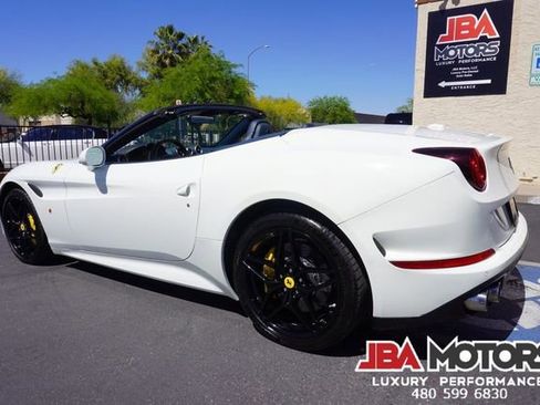 Used 2015 Ferrari California T image 4