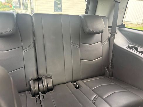 Used 2018 Cadillac Escalade Premium Luxury AWD/4WD image 32
