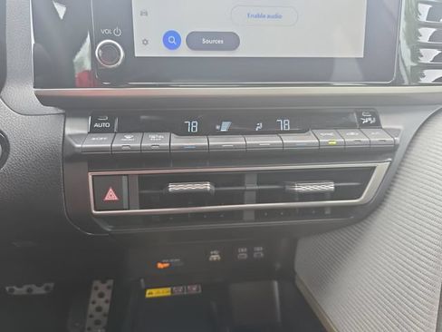 Used 2026 Toyota Camry SE FWD image 23