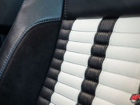 Used 2010 Ford Mustang Shelby GT500 image 22