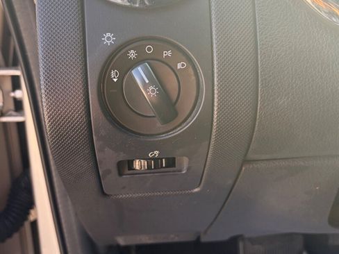 Used 2006 Ford Explorer Limited AWD/4WD image 25