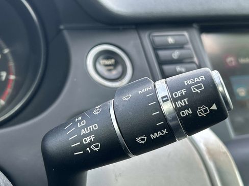 Used 2019 Land Rover Discovery Sport SE image 27