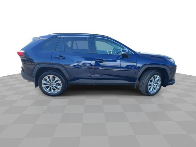 Used 2025 Toyota RAV4 XLE Premium AWD/4WD image 9