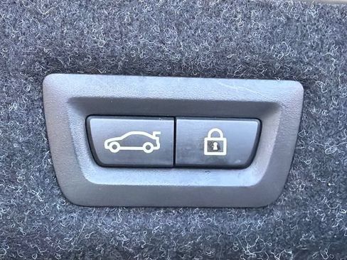Used 2018 BMW 530i RWD image 19