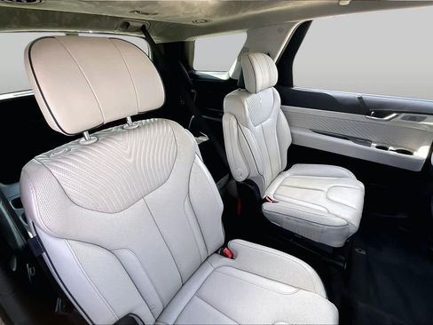 Used 2023 Hyundai Palisade Calligraphy FWD image 18