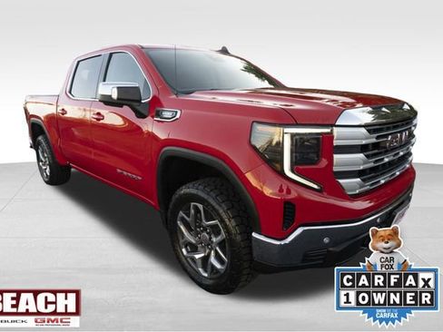Used 2024 GMC Sierra 1500 SLE w/ Preferred Package image 1