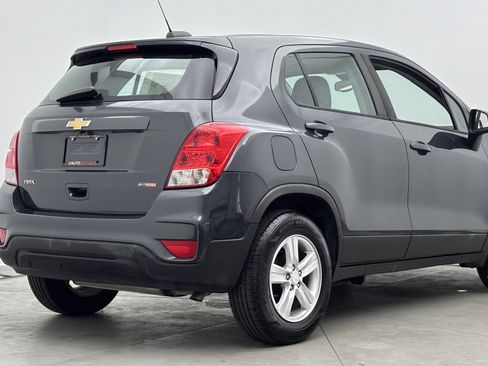 Used 2019 Chevrolet Trax LS FWD image 7