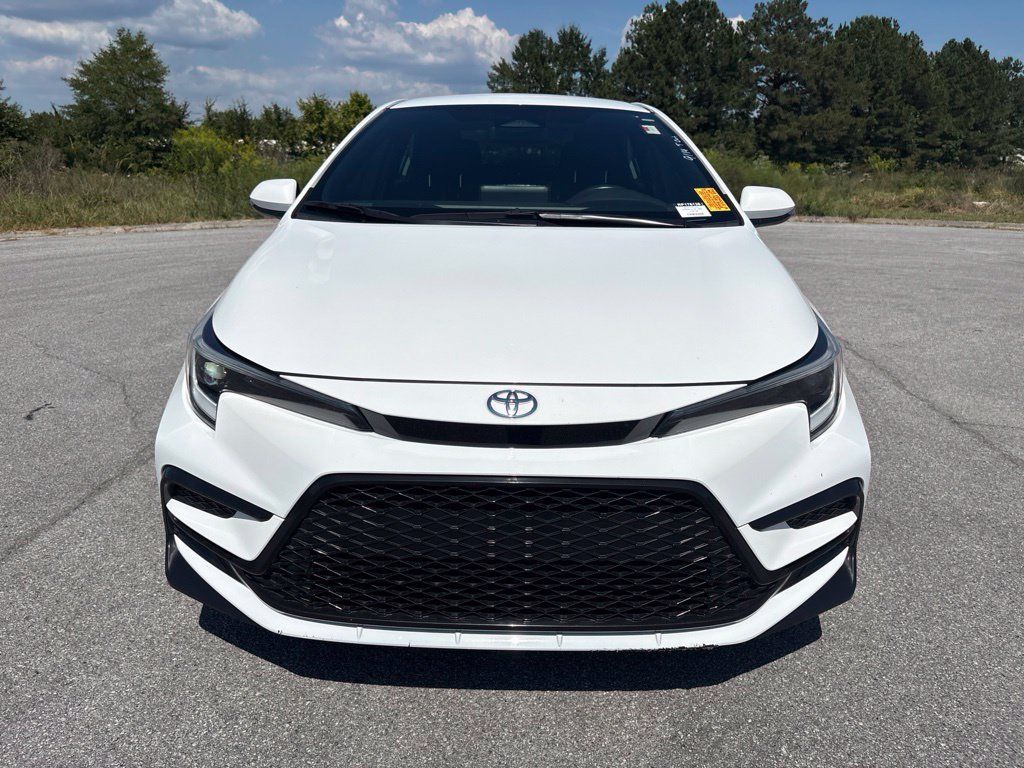 Certified 2024 Toyota Corolla SE FWD image 4
