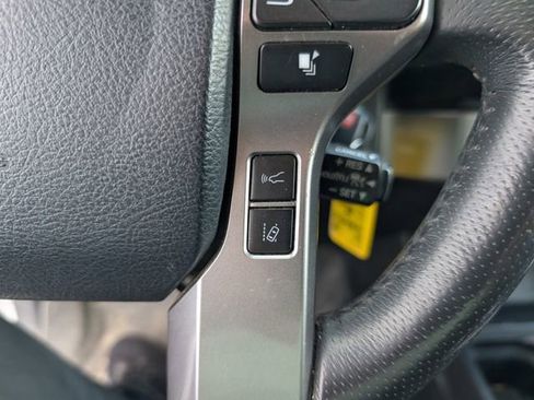 Used 2019 Toyota Tacoma SR5 RWD image 4