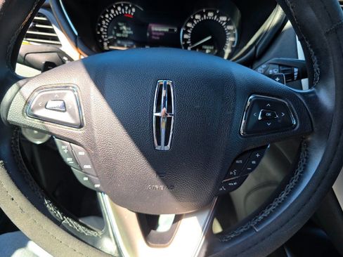 Used 2016 Lincoln MKC Reserve w/ Lincoln MKC Climate Package AWD/4WD image 17