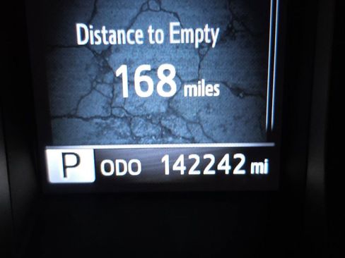 Used 2016 Toyota Tacoma TRD Sport w/ Towing Package image 22