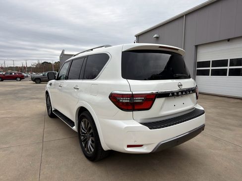 Used 2024 Nissan Armada Platinum w/ Captain's Chairs Package image 5
