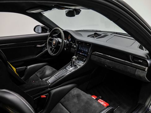 Used 2019 Porsche 911 GT3 RS image 57