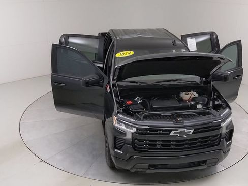 Used 2024 Chevrolet Silverado 1500 RST w/ Z71 Off-Road Package AWD/4WD image 43
