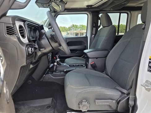 Used 2024 Jeep Wrangler Unlimited Sport AWD/4WD image 14