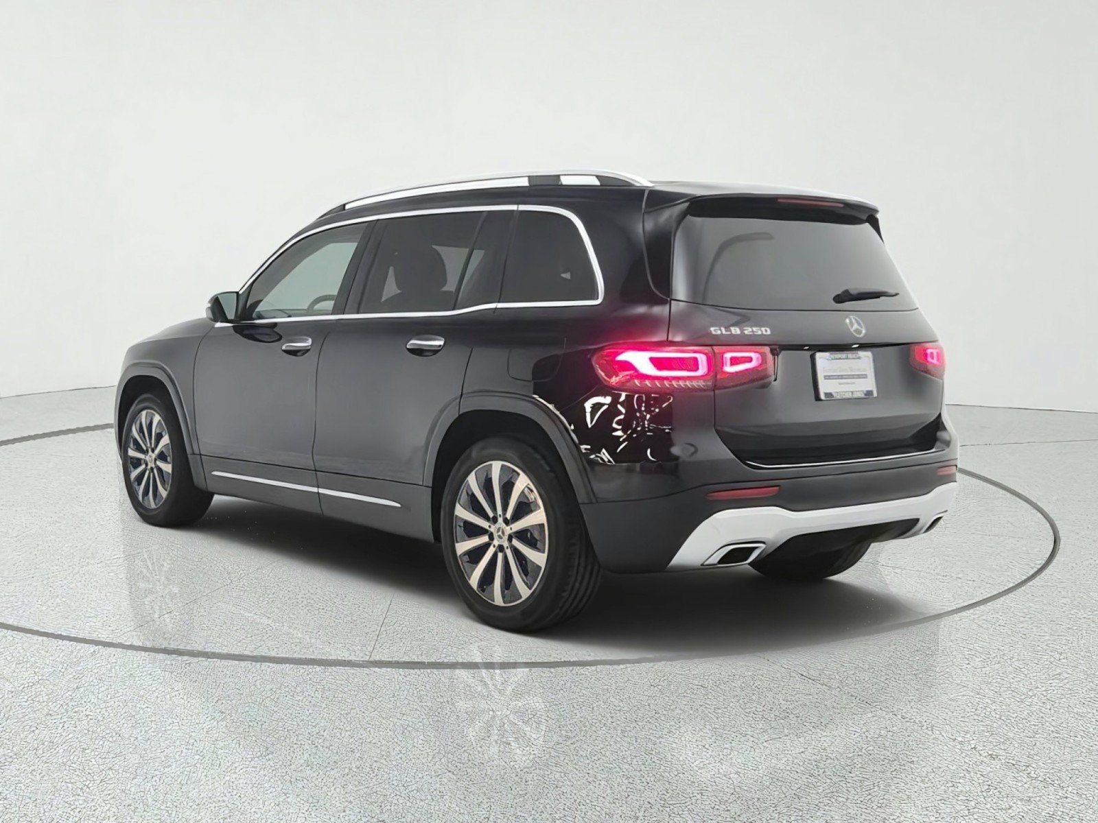 Used 2023 Mercedes-Benz GLB 250 image 7