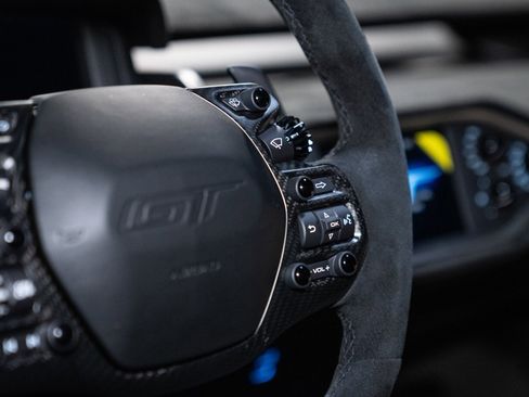 Used 2018 Ford GT image 32