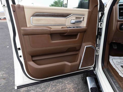 Used 2020 RAM 3500 Laramie AWD/4WD image 9