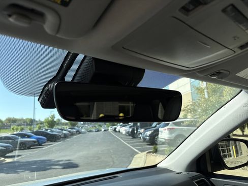 Used 2017 Toyota Highlander Limited image 27