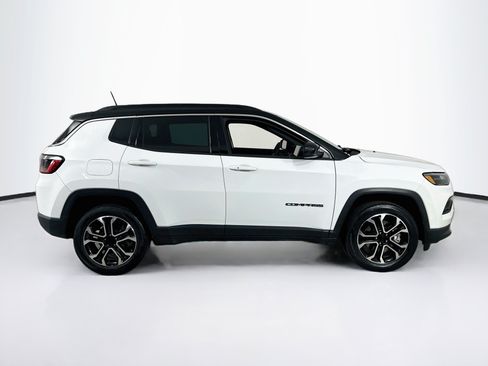 Used 2023 Jeep Compass Limited AWD/4WD image 4