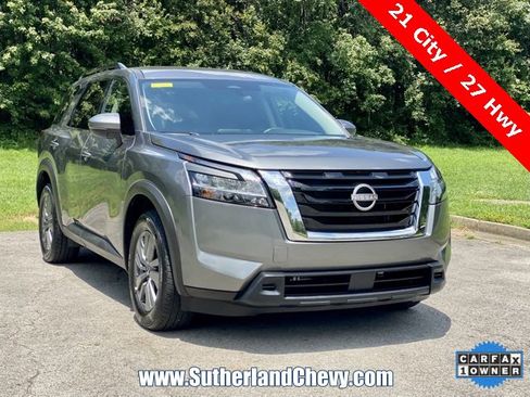 Used 2024 Nissan Pathfinder SV image 9