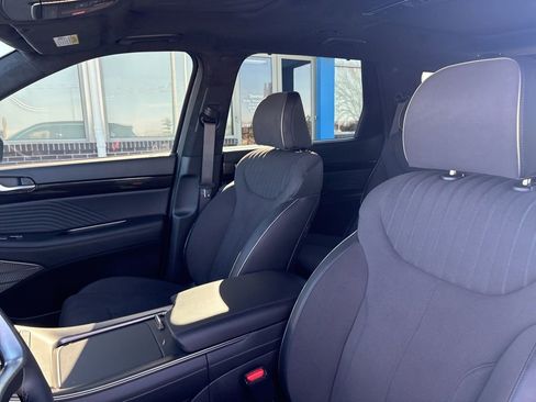 Used 2025 Hyundai Palisade Calligraphy image 12