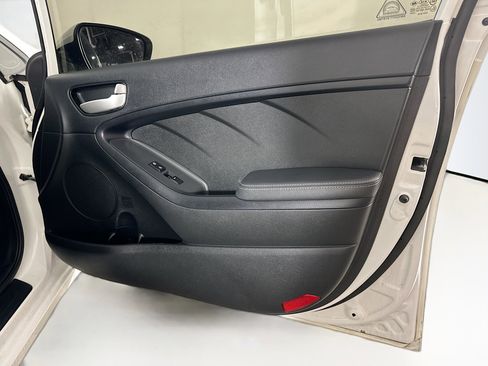 Used 2018 Kia Forte LX w/ LX Popular Package FWD image 29