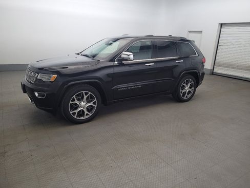 Used 2019 Jeep Grand Cherokee Overland AWD/4WD image 2