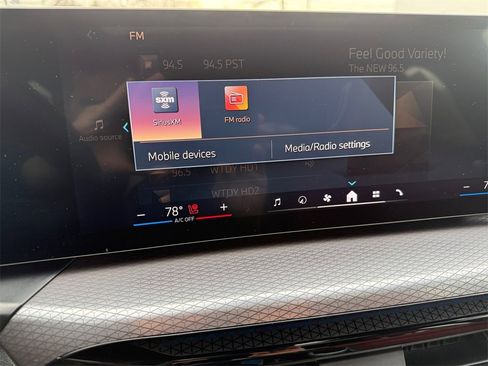 Used 2025 BMW i4 xDrive40i w/ Premium Package image 23