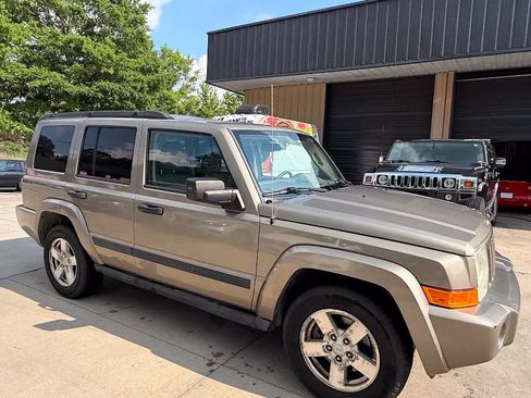 Used 2006 Jeep Commander 2WD image 13