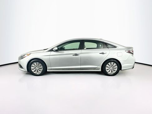 Used 2016 Hyundai Sonata SE FWD image 4