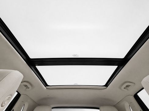 Used 2022 Cadillac XT5 Premium Luxury FWD image 16