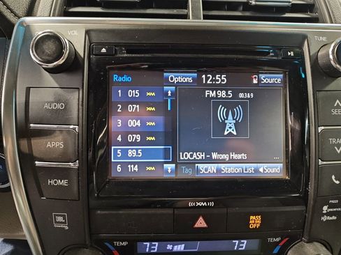 Used 2017 Toyota Camry XLE image 22