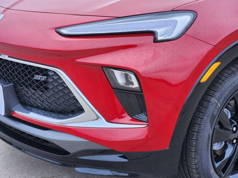 New 2026 Buick Encore GX Sport Touring image 6