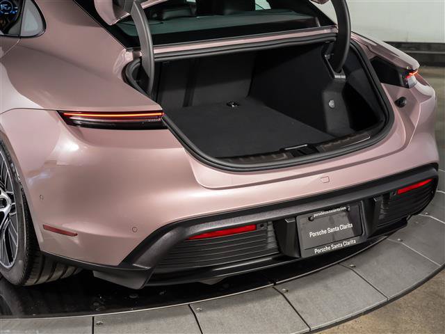 Used 2025 Porsche Taycan RWD image 34