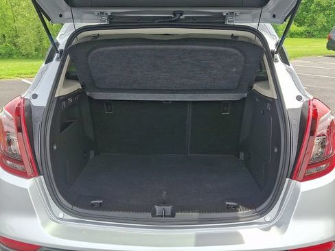 Used 2022 Buick Encore Preferred w/ Safety Package AWD/4WD image 27