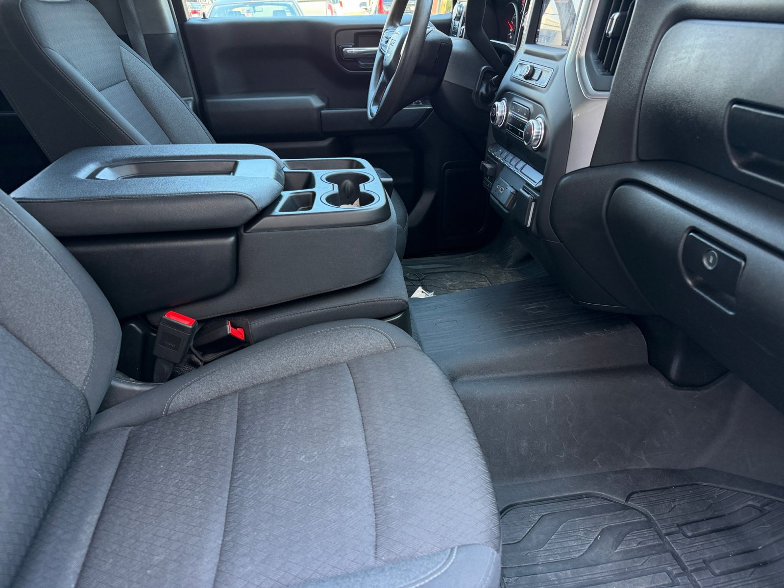 Used 2024 GMC Sierra 1500 Pro w/ Graphite Edition AWD/4WD image 9