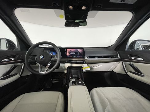 Used 2027 BMW X1 xDrive28i AWD/4WD image 17