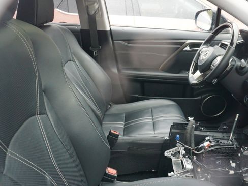 Certified 2022 Lexus RX 450hL Luxury image 6